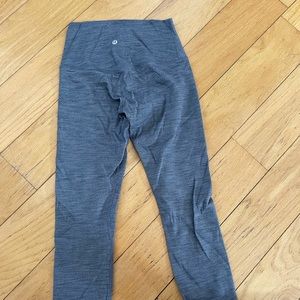 Lulu Lemon gray legging size 6